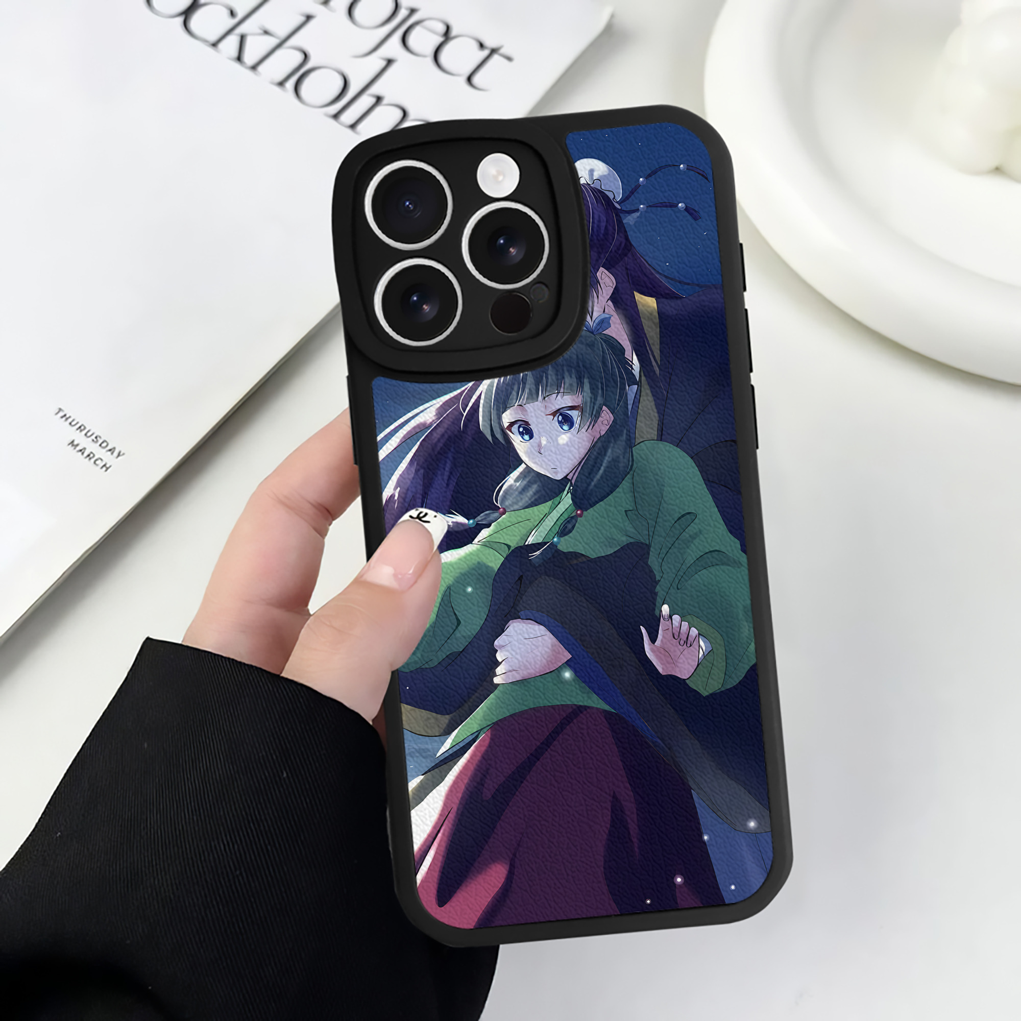 （画像用） 薬屋のひとりごと The Apothecary Diaries 【iPhone 16シリーズ対応】シリコンスマホケース（レザー調） 材質：シリコン